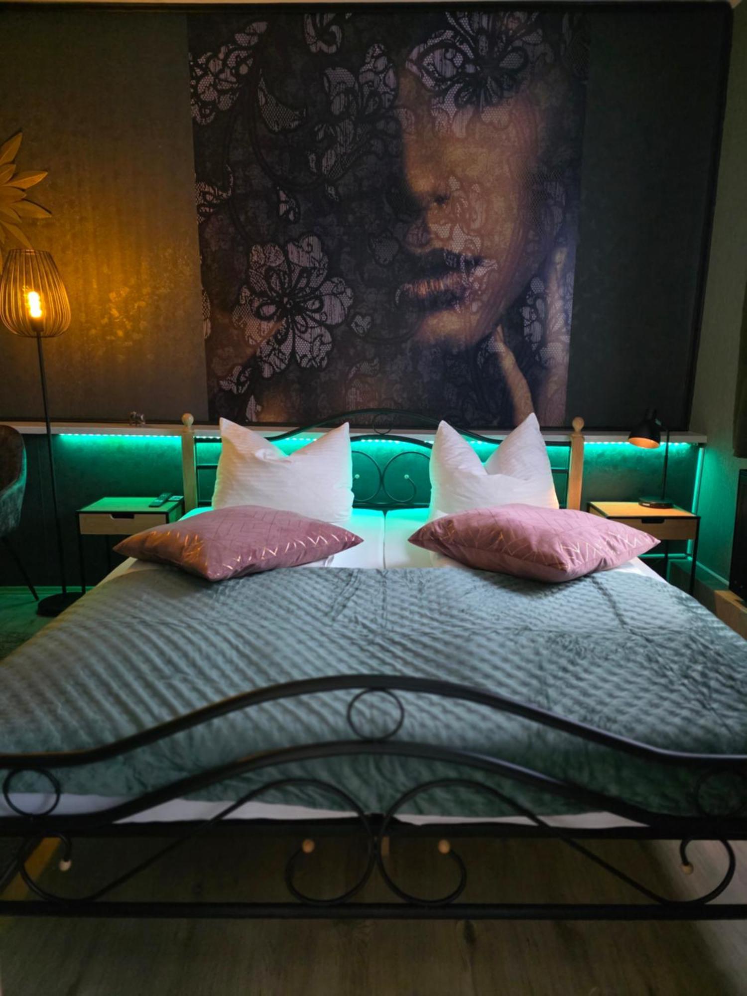 Doppelzimmer mit Gartenblick
