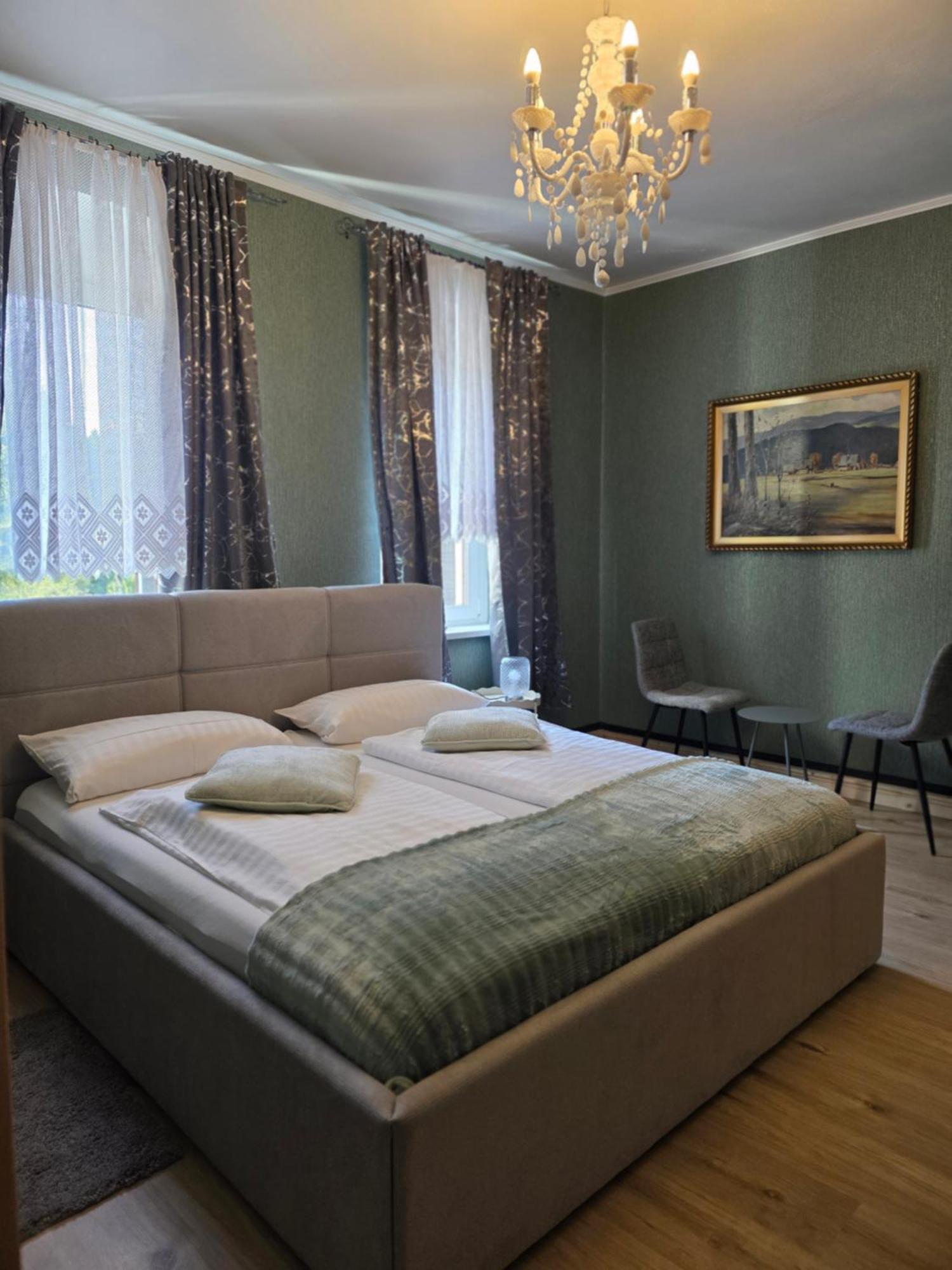 Doppelzimmer mit Gartenblick